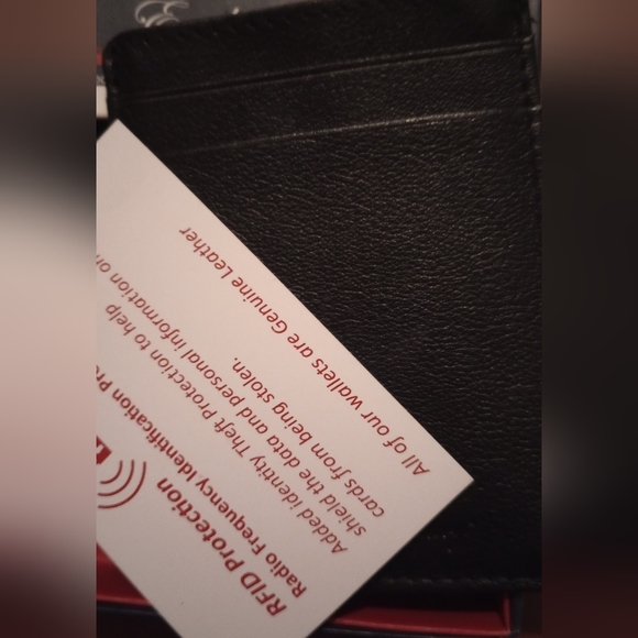 English Laundry Card Case with Money Clip - Picture 5 of 7